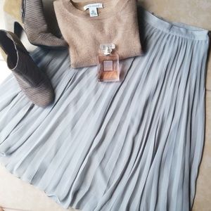 MNG Collection | Grey pleated midi skirt